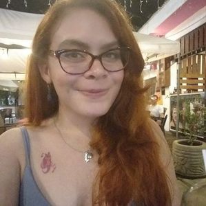 Meet your Posher, Elia